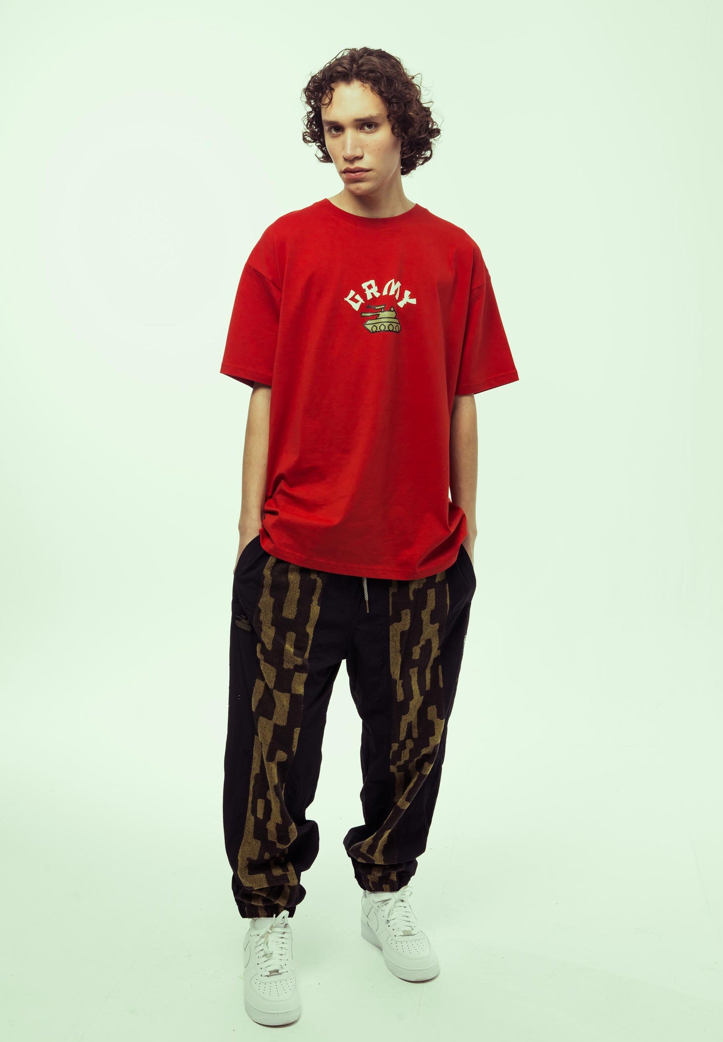 THE MOVE ON OVER (LUCKY DRAGON) REGULAR TEE RED