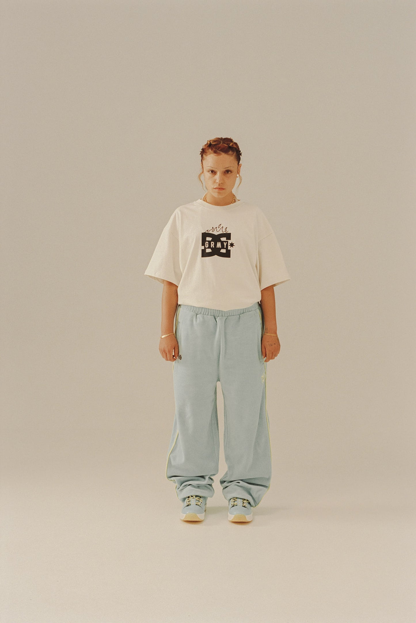 THE SWARM DC SHOES X GRIMEY REGULAR TEE OFF WHITE