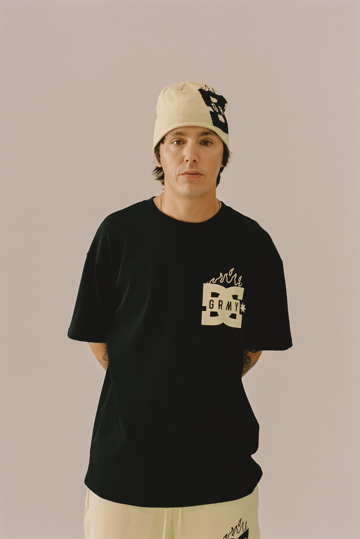 THE SWARM DC SHOES X GRIMEY RAW HONEY REGULAR TEE BLACK