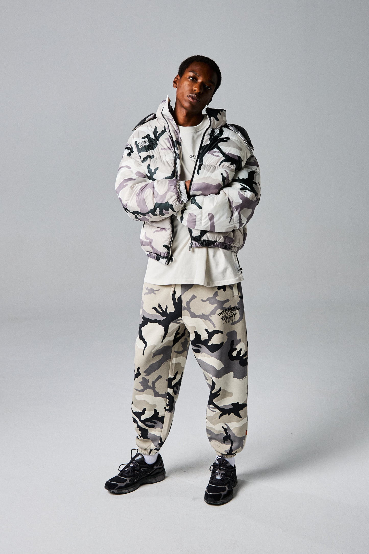 FOLLOW THE DOLLAR CAMO HOOD PUFFER JACKET WHITE CAMO