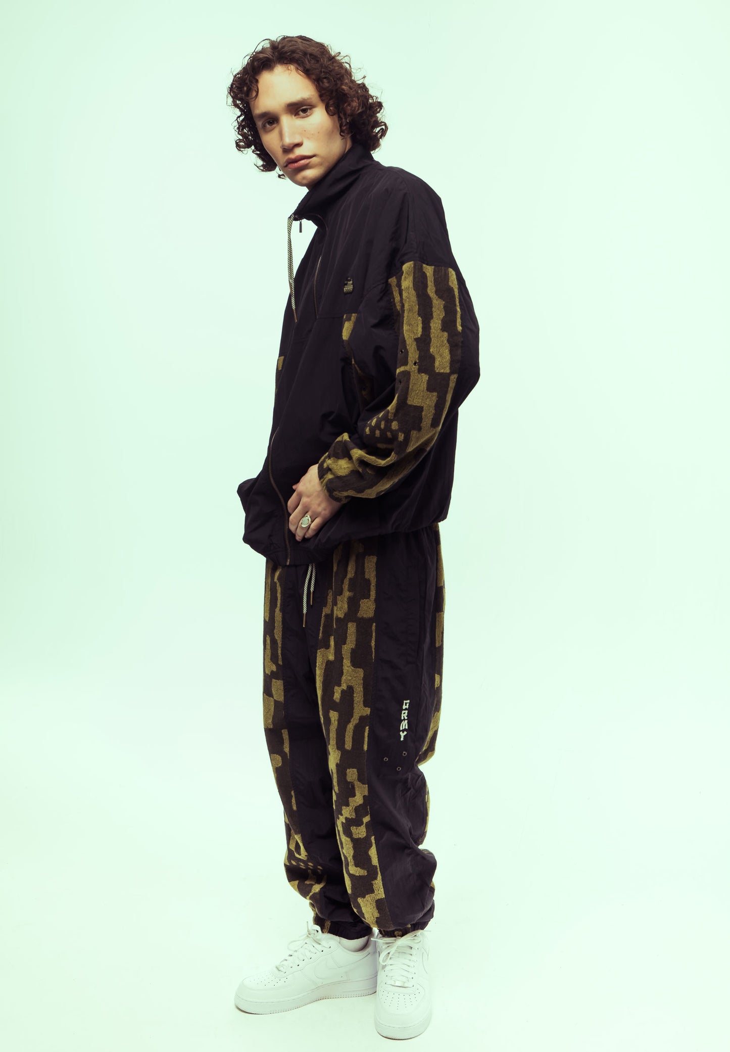 LUCKY DRAGON JACQUARD TRACK PANTS BLACK