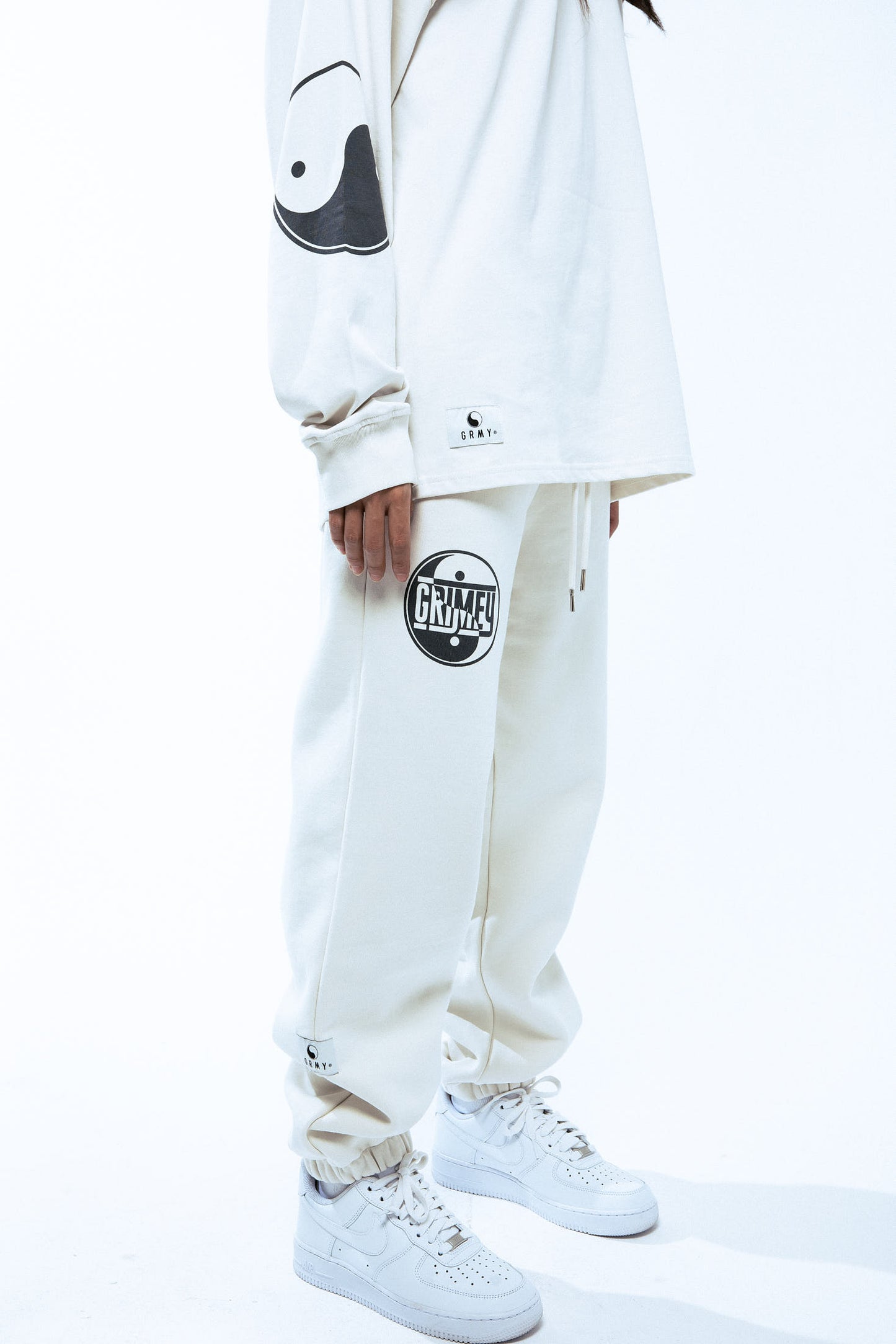 HIJACKER HEAVYWEIGHT SWEATPANTS OFF WHITE