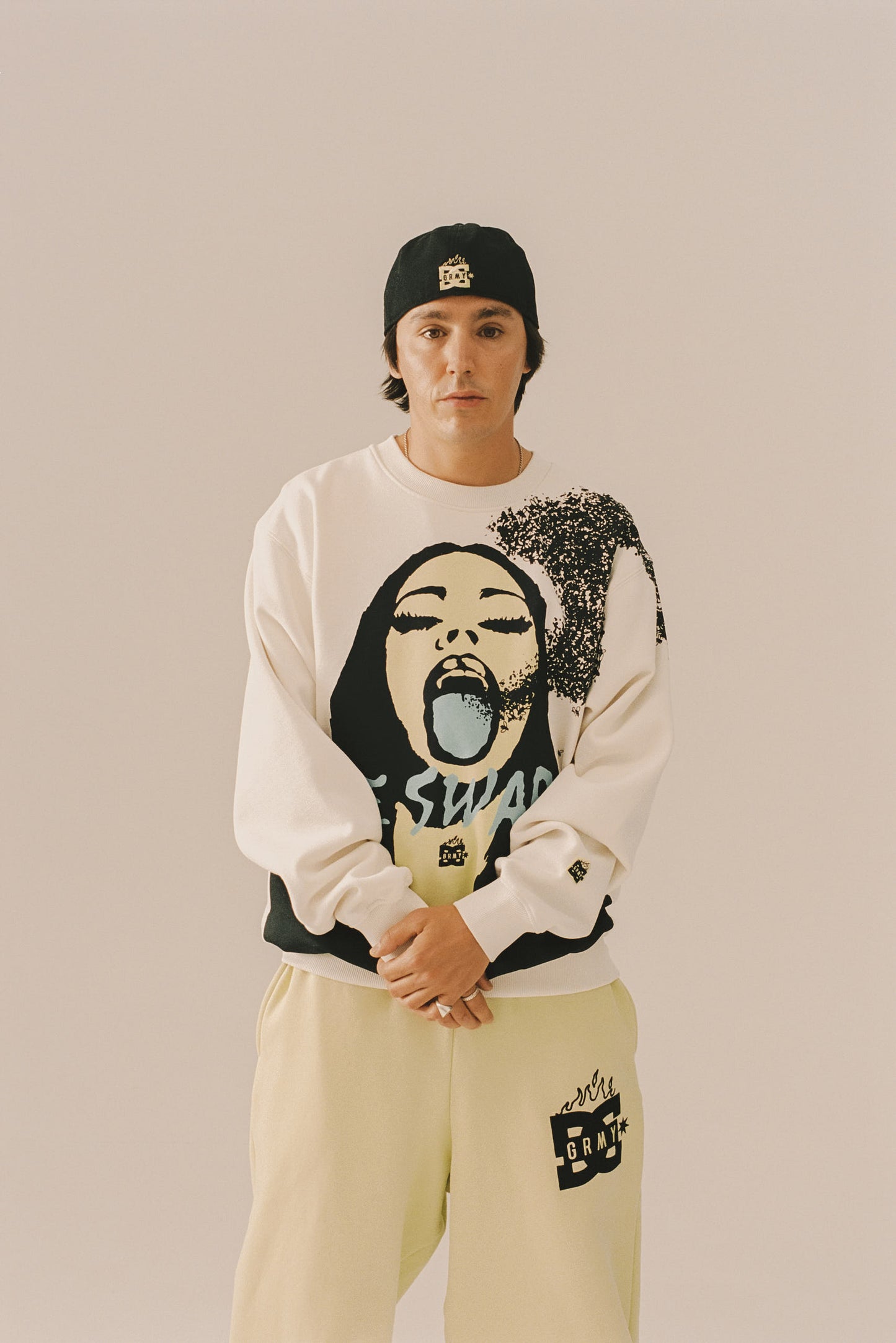 THE SWARM DC SHOES X GRIMEY RAW HONEY VINTAGE CREWNECK OFF WHITE