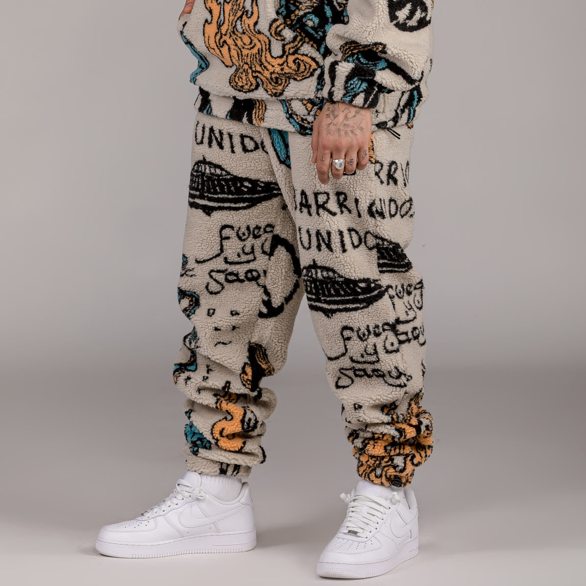 GRIMEY LOST BOYS ALL OVER JACQUARD SHERPA PANTS CREAM